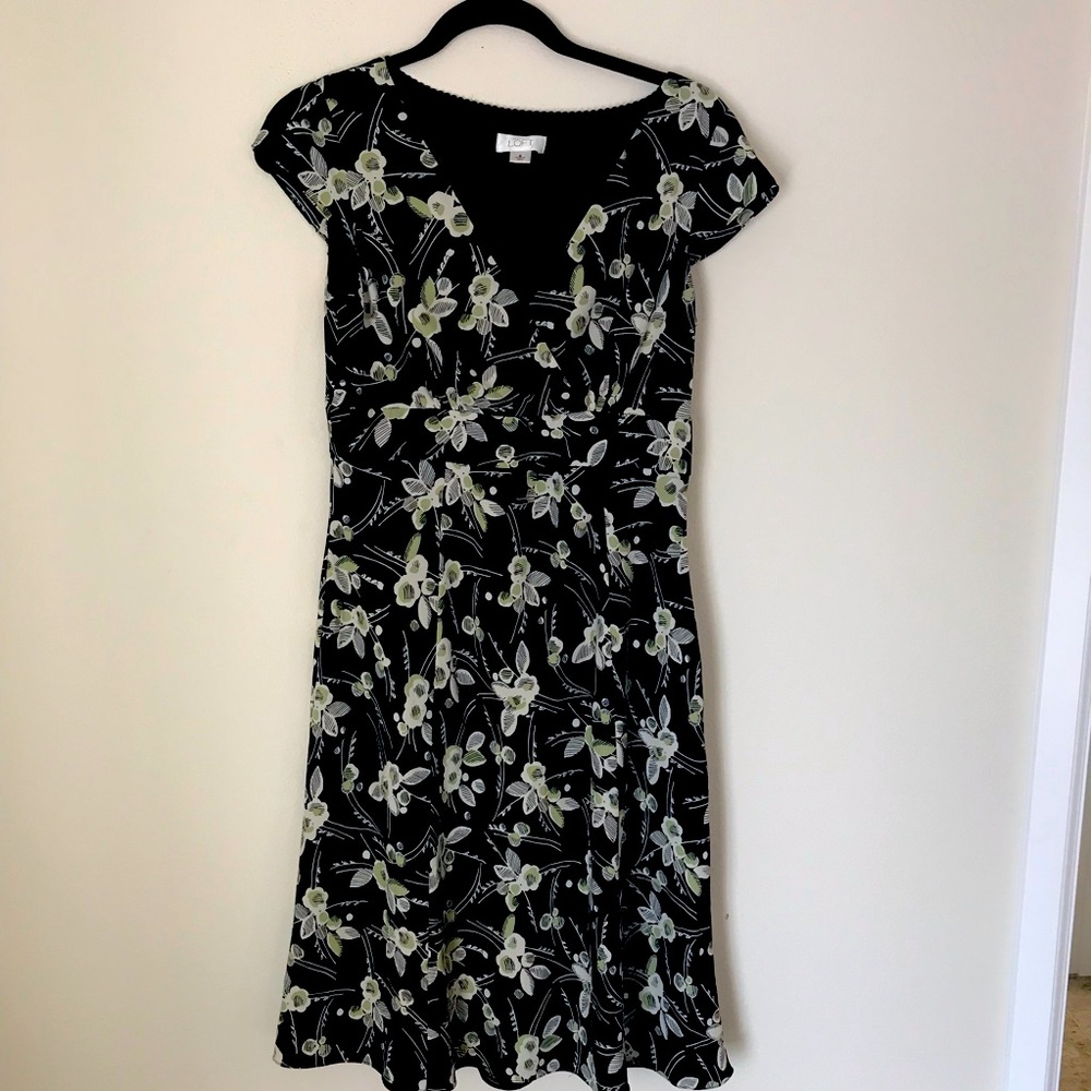 Ann Taylor LOFT Black and Green Floral Faux Wrap Midi Dress